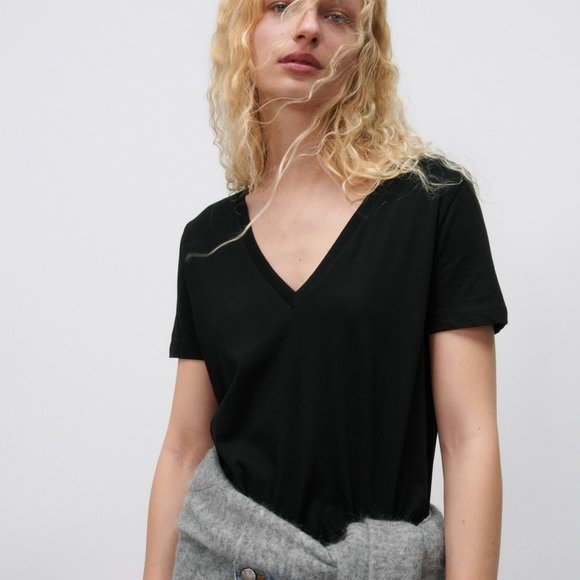 NWT Zara BASIC V-NECK T-SHIRT BLACK - Picture 1 of 8